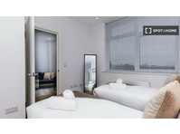 Studio for rent in Aylesbury, London - Apartamente