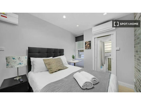 Studio for rent in Church Street, London - Korterid