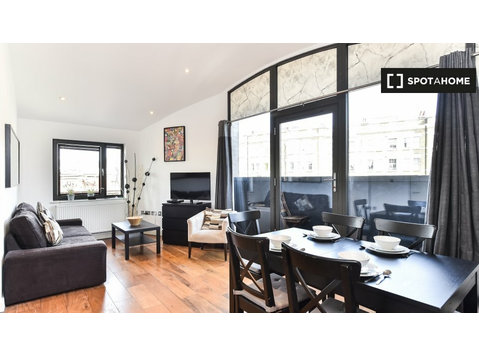 Londra, Camden Town'da kiralık iki yatak odalı daire - Apartman Daireleri