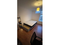 Vigilant Close, London