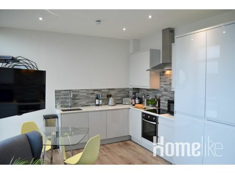 Modern and Stylish 1 bed in the heart of Milton Keynes - דירות