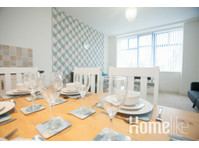 Centrally Located, Luxury Two Bedroom Apartment with… - 아파트