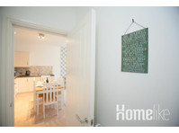 Centrally Located, Luxury Two Bedroom Apartment with… - Apartamentos