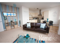 Centrally Located, Luxury Two Bedroom Apartment with… - 아파트