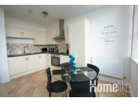 Centrally Located, One Bedroom Apartment - Byty