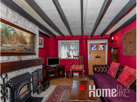Pass the Keys | Cosy Cottage with Fireplace - Апартмани/Станови