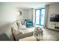 Stunning two bedroom apartment - דירות