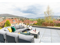 Luxury Home with Garden, Gym & Roof Terrace! - Apartments