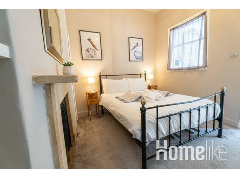One Bedroom Apartment - Станови