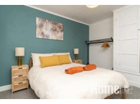 Three Bedroom Apartment - Apartman Daireleri