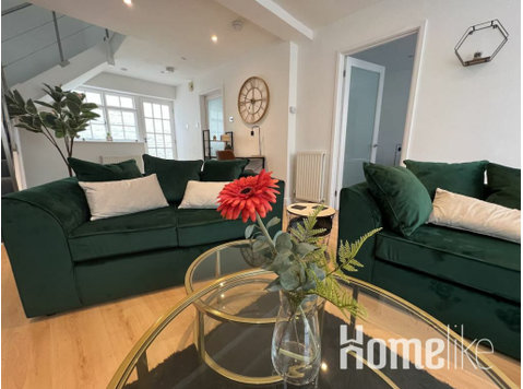 4 bedroom apartment in the heart of Clifton Village - Apartemen