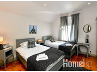 Quirky 4 Bedroom Apartment with Terrace - Apartemen