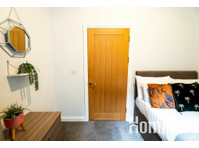 Modern Two bedroom apartment - Căn hộ