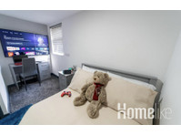 Cosy En-suite room available - Συγκατοίκηση