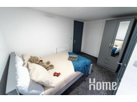 Cosy En-suite room available - Общо жилище