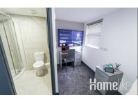 Gezellige kamer met eigen badkamer beschikbaar - Woning delen