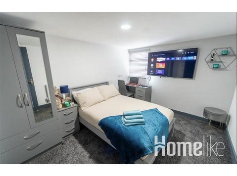 Homely ensuite available - Flatshare