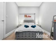 Modern Cozy 1 Bedroom Flat | Prime Location in Moseley - Lakások