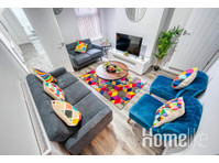 Xclusive Living 3 Bedroom Luxury House with Free WiFi,… - Mieszkanie