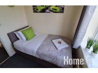 3 Modern Bedroom in Coventry - Lejligheder
