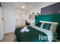 A Modern one bedroom Studio located in near the centre of… - Leiligheter