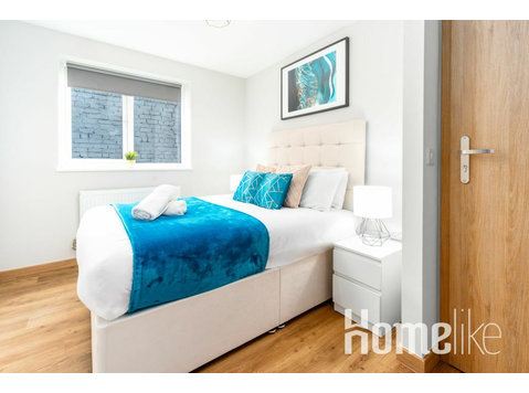 Luxuriöses 2-Bett-Apartment mit 2 Parkplätzen in Stourbridge - Wohnungen