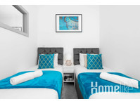 Luxury Apartment - Brierley Hill - குடியிருப்புகள்  