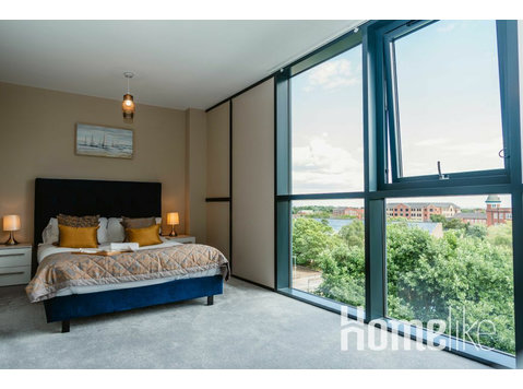 The Glass House VIP Luxe Duplex Verblijf - Fitnessruimte,… - Appartementen