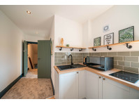 Flatio - all utilities included - Cosy Studio Room in Rugby… - WGs/Zimmer