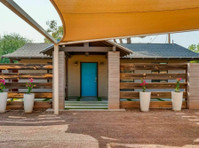 Airbnb Antiquity with a Modern Twist: Family-friendly Home - Houses