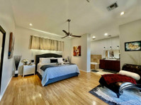 Airbnb Antiquity with a Modern Twist: Family-friendly Home - Houses
