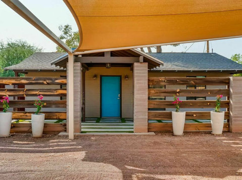 Airbnb Antiquity with a Modern Twist: Family-friendly Home - خانه ها