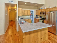 ↨ 2 bed, 2 bath townhome in Starlight Ridge Community ↨ - Apartments