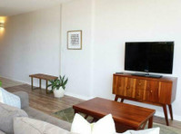 Newly Remodeled Apt+ Utilities included! - Apartamente