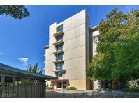 Dakota Ave, Santa Cruz - Apartments