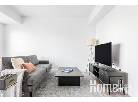 Ample Central Square 1BR w/ Gym, Doorman, Roof Deck - 아파트