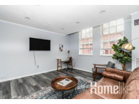Deluxe Charlestown 2BR w/ In-Unit W/D, close to Dining - Διαμερίσματα