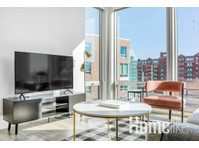 Luxe Cambridge 1bd w/ modern finishes and lots of amenities - آپارتمان ها