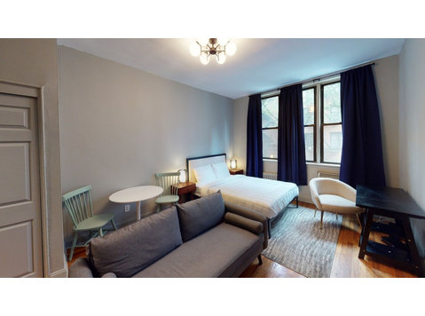 E 90th St, New York City - Apartman Daireleri