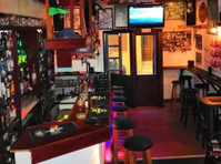 Bar staff wanted The Red Lion bar Rhodes town (2) - Baari töö