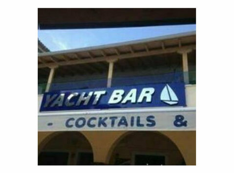 Waitress/waiter or couple wanted for season 2025 - Bar work