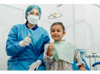 Best Dental Implant Clinic in Kolkata - Zubní lékař