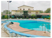 Book One of The Best 3 Star Resort in Jaipur - Hotelli/Matkakohde Johtaminen