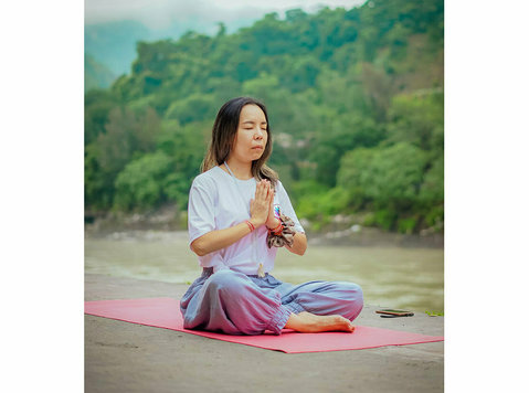 100 Hour Yoga Teacher Training In Rishikesh - Các dịch vụ xã hội / Sức khỏe tinh thần