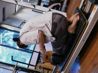 Men’s Pilates Classes Near Me – Strength & Flexibility - Drugo