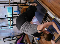 Men’s Pilates Classes Near Me – Strength & Flexibility - Drugo