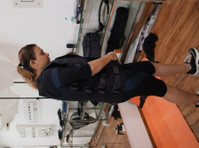 Transform Your Body with Namrata Purohit Pilates - Drugo