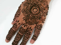 Henna Artist available in Kuwait - Sonstiges
