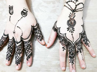 Henna Artist available in Kuwait - Sonstiges