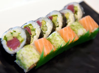 Sushi Chef for modern Japanese Sushi outlets in Malta (4) - Υπηρεσία Εστιατορίων και Τροφίμων